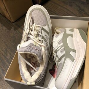 MBT footwear EUC sz 40